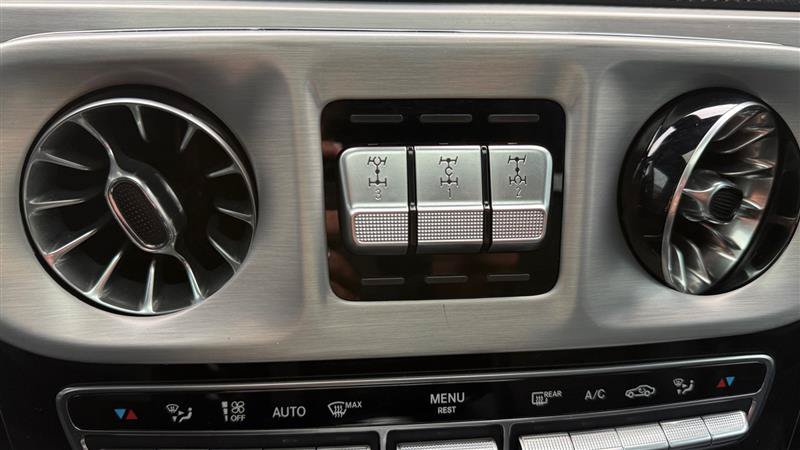 Used 2023 Mercedes-Benz G 550 image 34