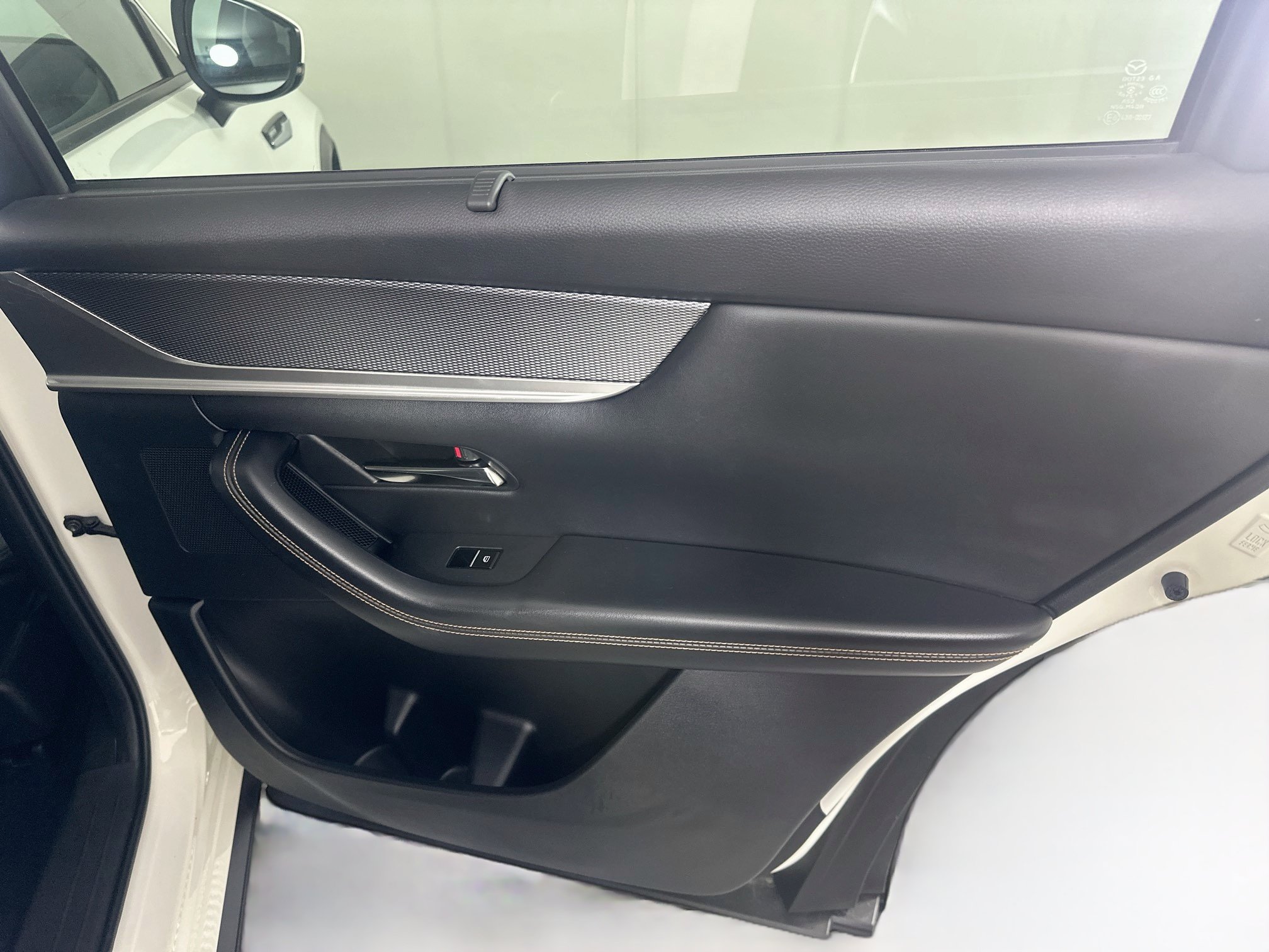 Used 2024 MAZDA CX-90 Plug-In Hybrid w/ Premium Pkg AWD/4WD image 33