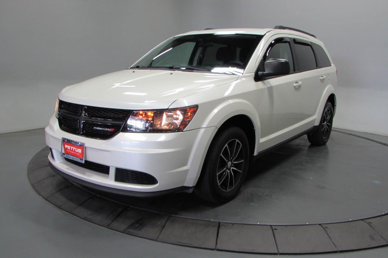 Used 2017 Dodge Journey SE w/ Flexible Seating Group image 3