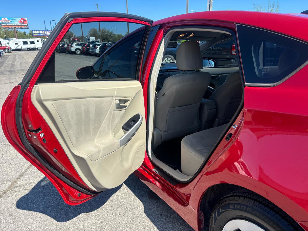 Used 2013 Toyota Prius Two image 13