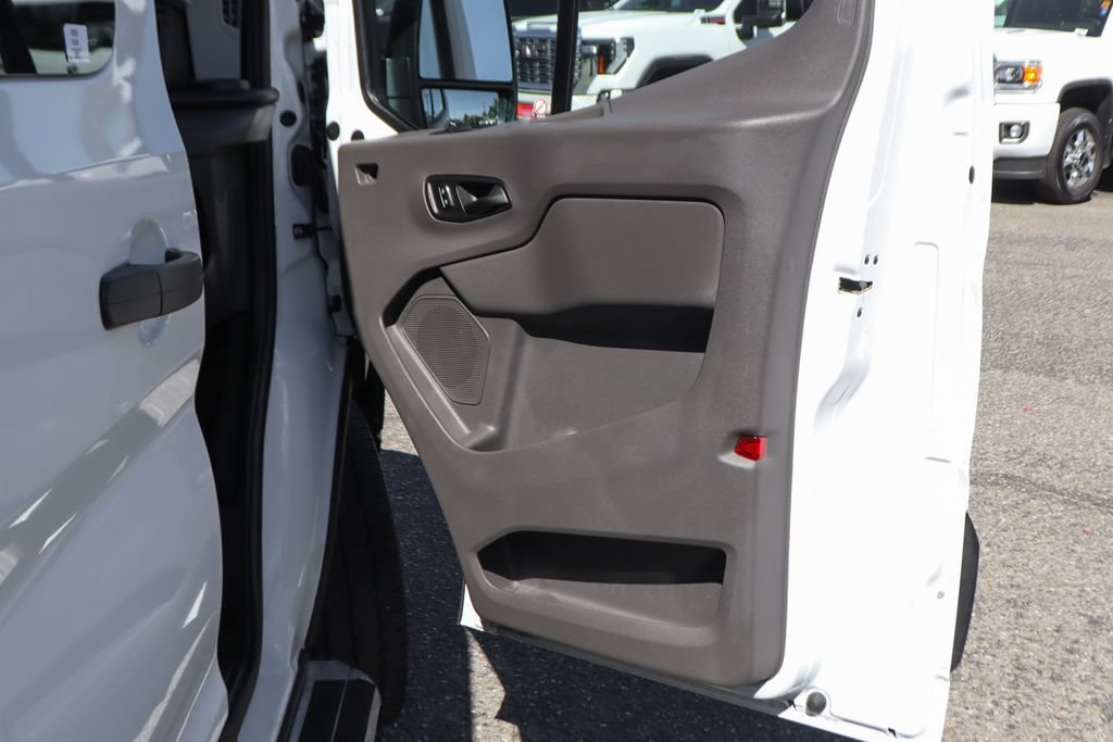 Used 2025 Ford Transit 250 Low Roof w/ Exterior Upgrade Package RWD image 31