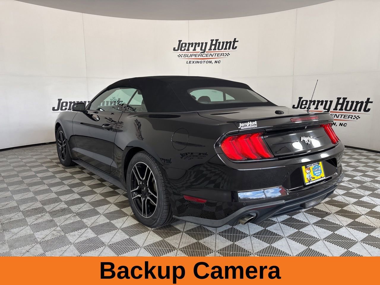 Used 2018 Ford Mustang Premium w/ Equipment Group 201A RWD image 8