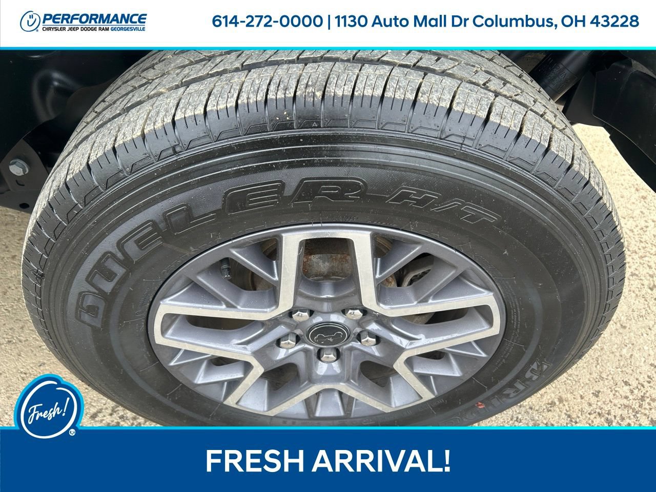 Used 2024 Jeep Wrangler Unlimited Sahara w/ Technology Group AWD/4WD image 11
