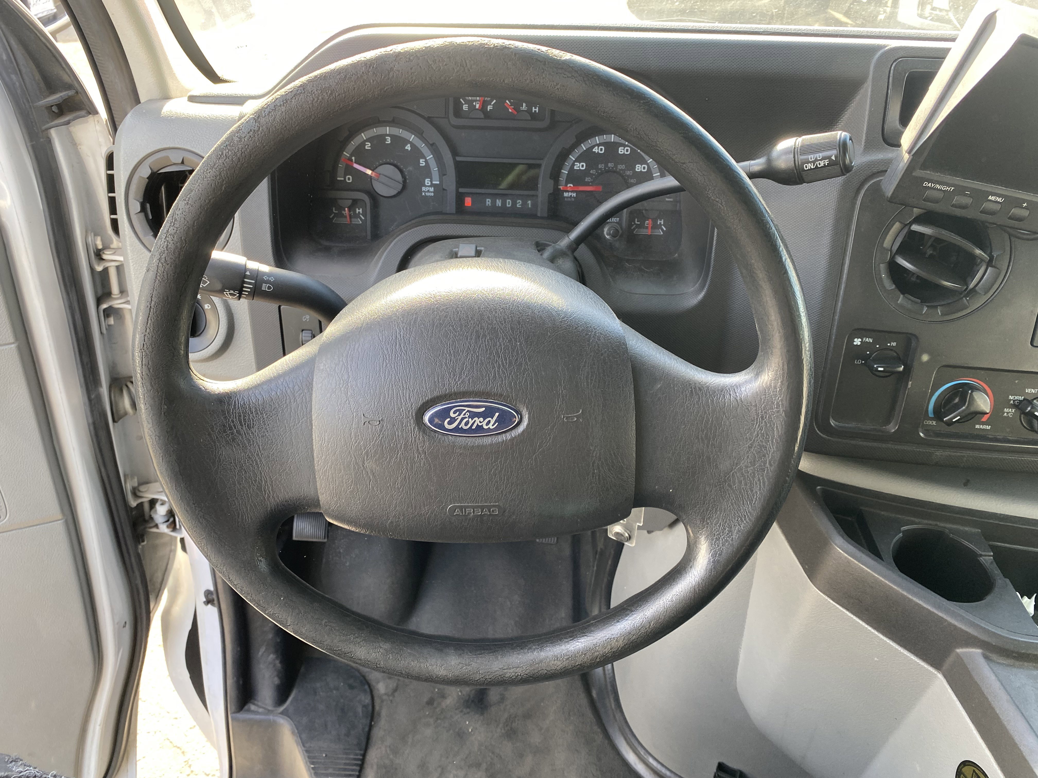 Used 2013 Ford E-150 and Econoline 150 w/ PWR Group image 12