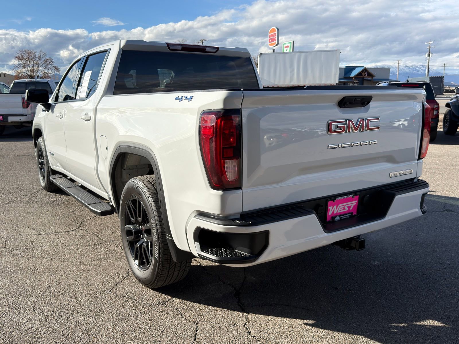 Used 2024 GMC Sierra 1500 Elevation image 10
