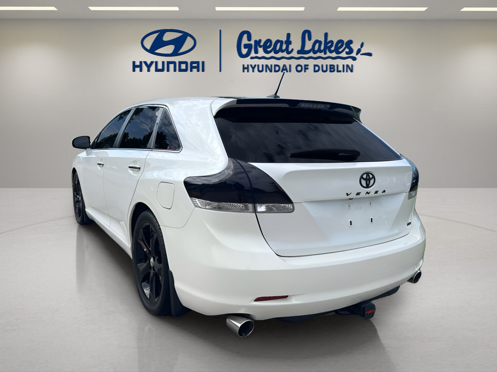 Used 2010 Toyota Venza AWD image 3