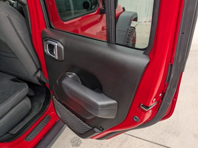 Used 2024 Jeep Wrangler Willys image 24