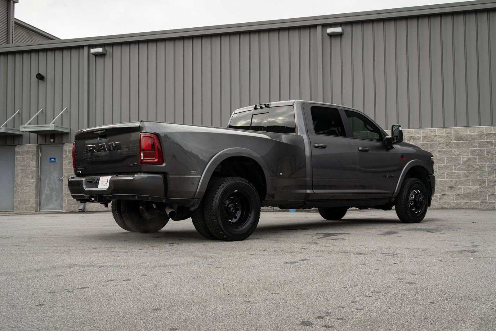 Used 2025 RAM 3500 Limited image 16