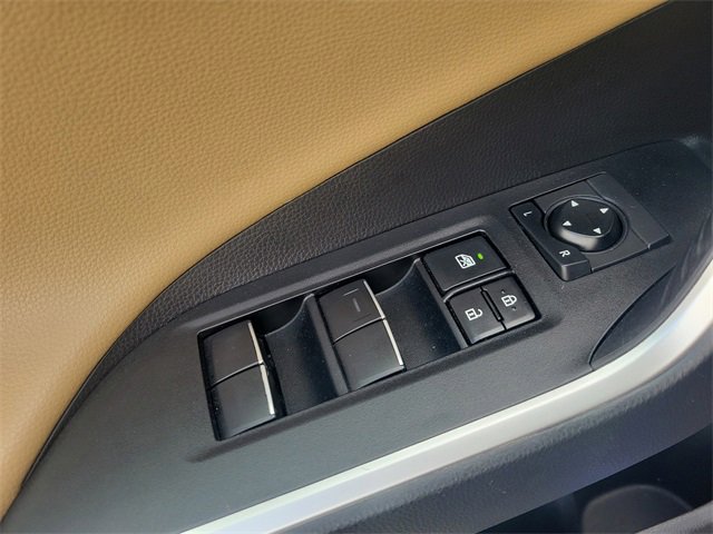 Used 2019 Toyota RAV4 Limited image 23