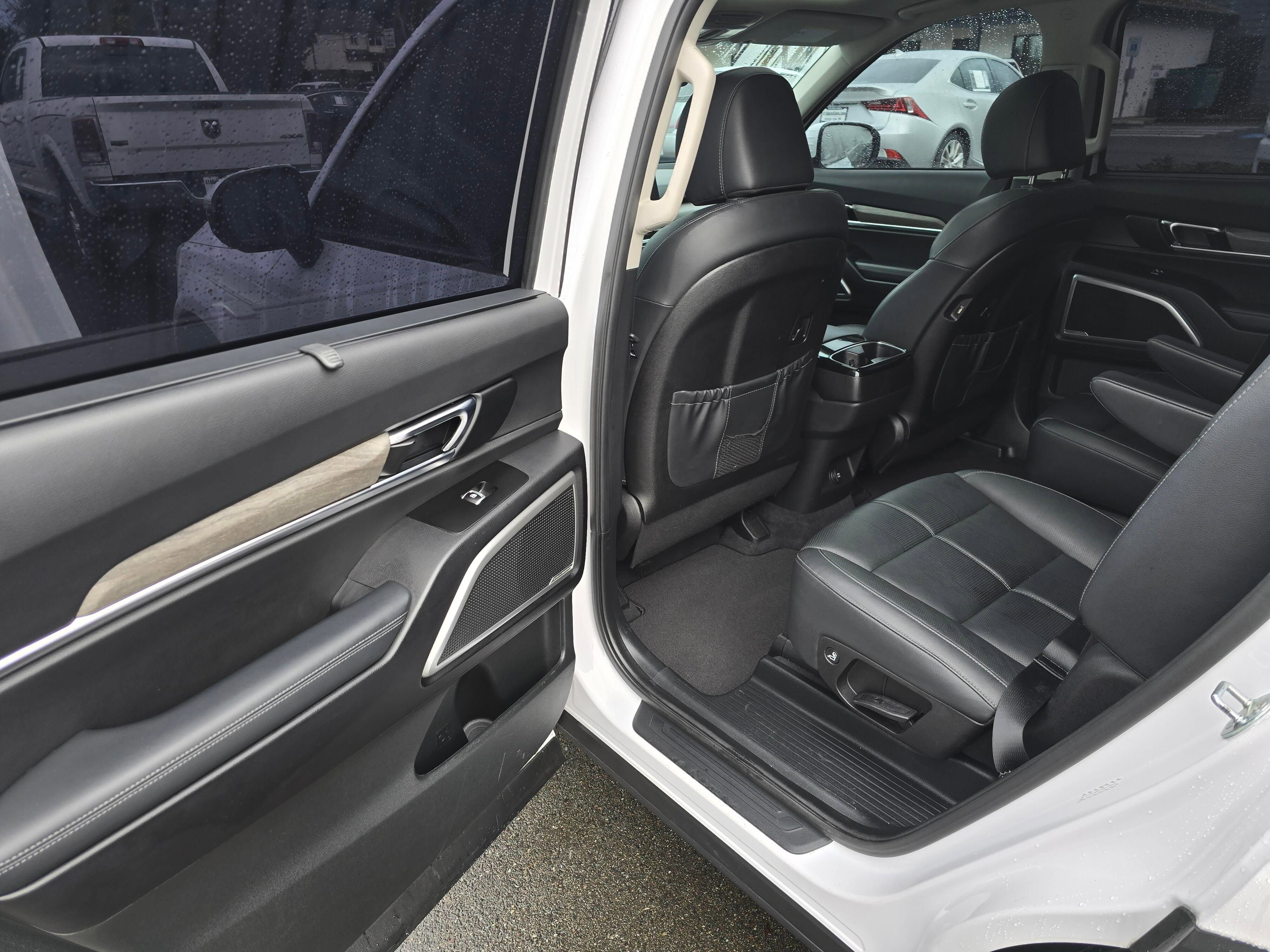 Used 2022 Kia Telluride EX w/ EX Premium Package image 29