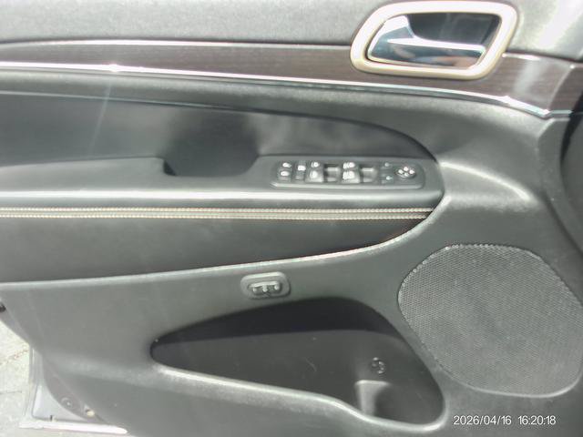 Used 2014 Jeep Grand Cherokee Limited AWD/4WD image 14