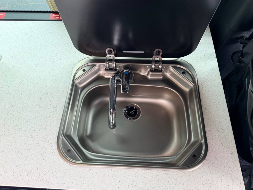 Used 2019 Mercedes-Benz Sprinter 2500 image 39