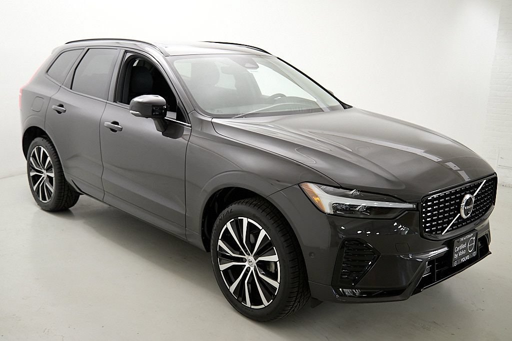 Certified 2023 Volvo XC60 B5 Plus w/ Protection Package Premier AWD/4WD image 4