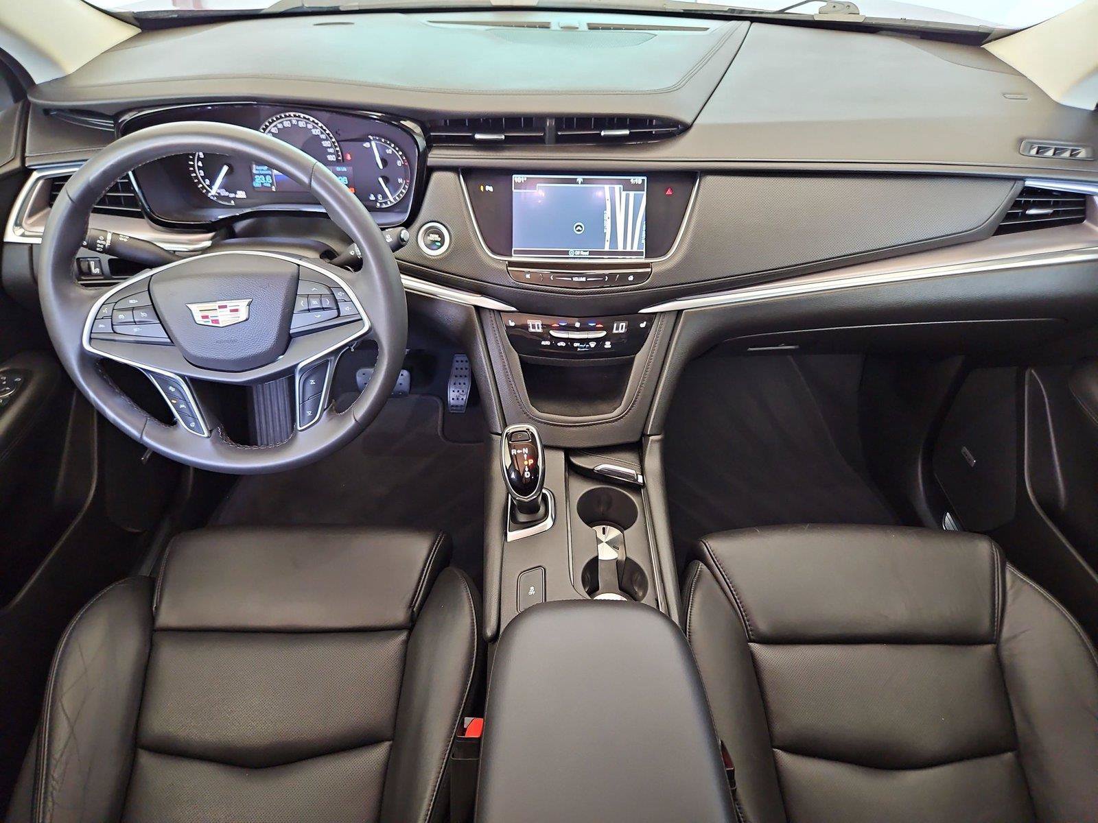 Used 2017 Cadillac XT5 Luxury w/ Driver Awareness Package FWD image 13