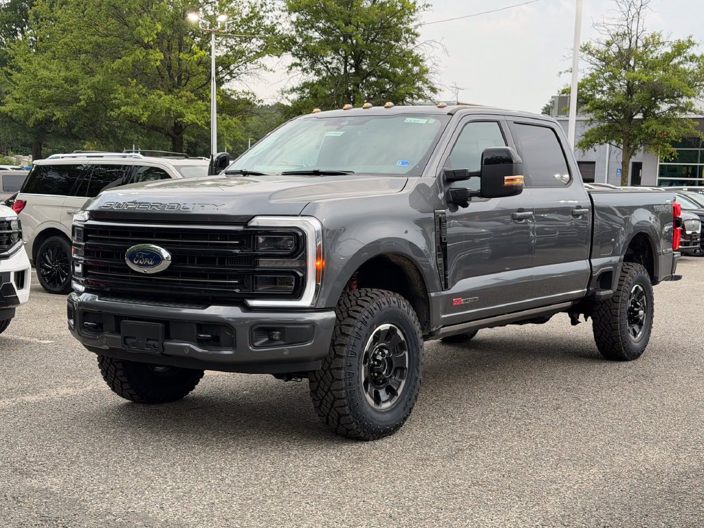 New 2026 Ford F350 Platinum w/ Tremor Off-Road Package AWD/4WD image 3