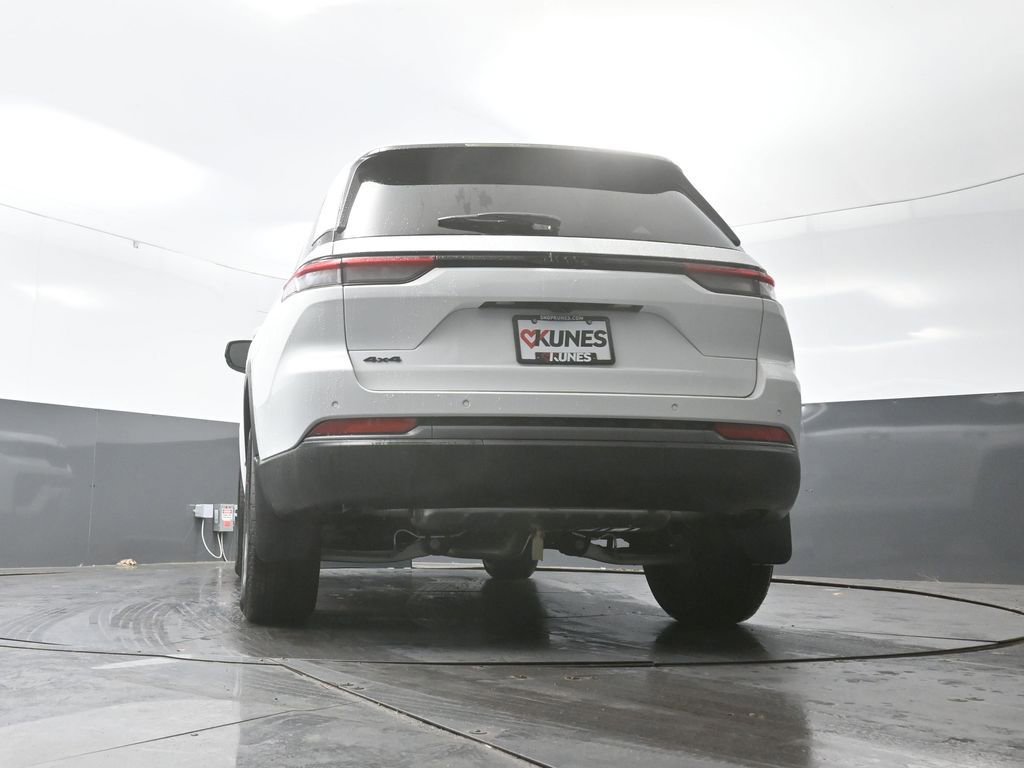 New 2026 Jeep Grand Cherokee Altitude image 43