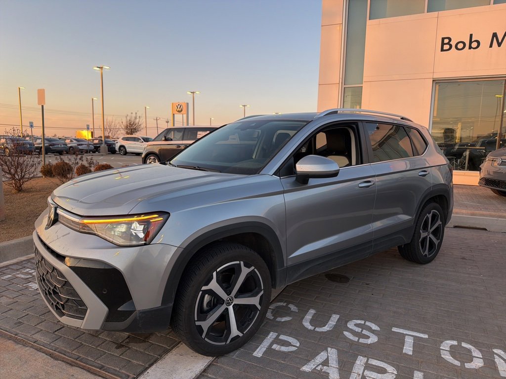 Used 2025 Volkswagen Taos SEL