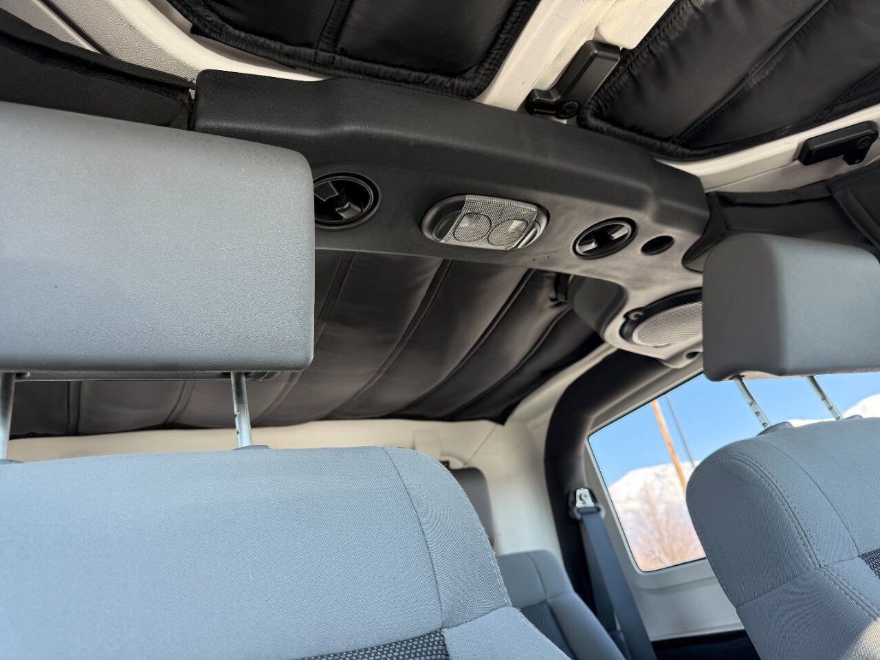 Used 2010 Jeep Wrangler Rubicon w/ PWR Convenience Group image 30