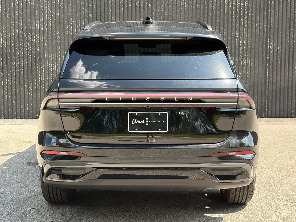 New 2026 Lincoln Nautilus Reserve w/ Jet Appearance Package AWD/4WD image 6