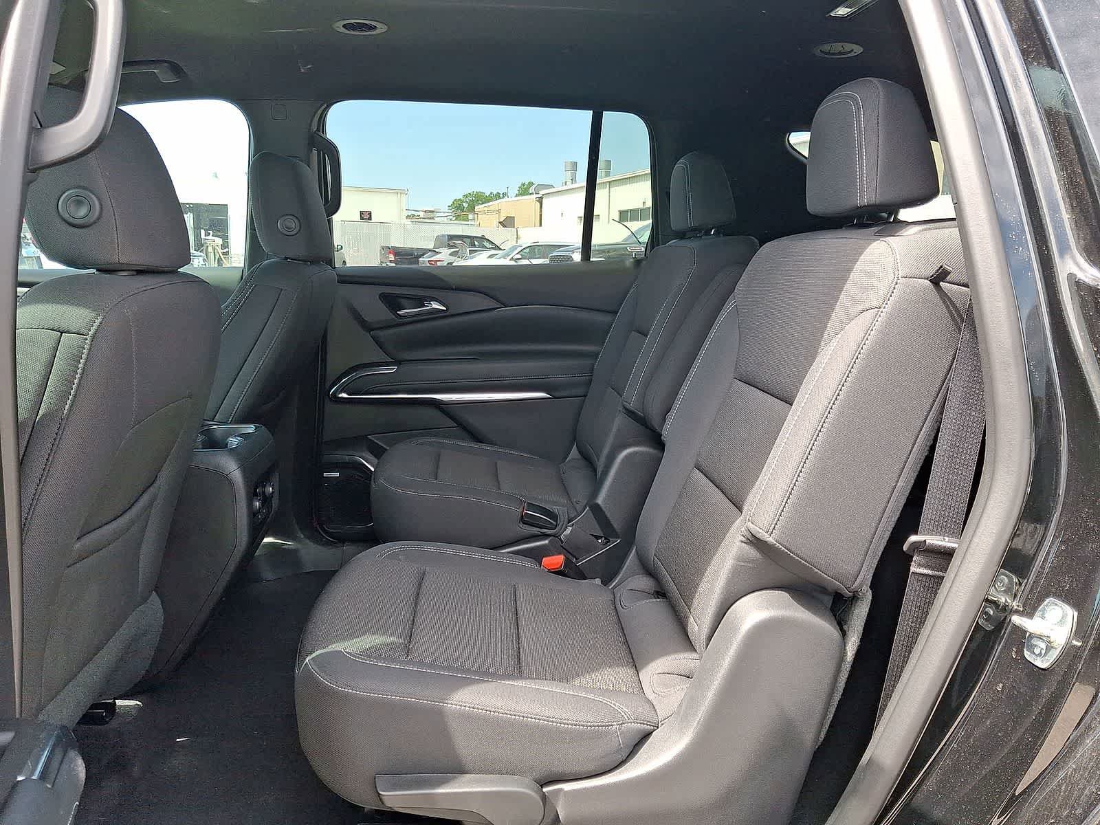 Used 2025 Chevrolet Traverse LT w/ Enhanced Driving Package image 31