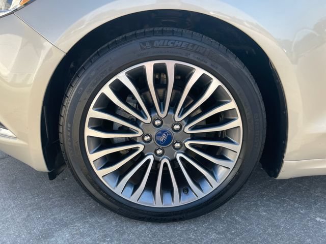 Used 2017 Ford Fusion SE w/ Fusion SE Technology Package FWD image 28