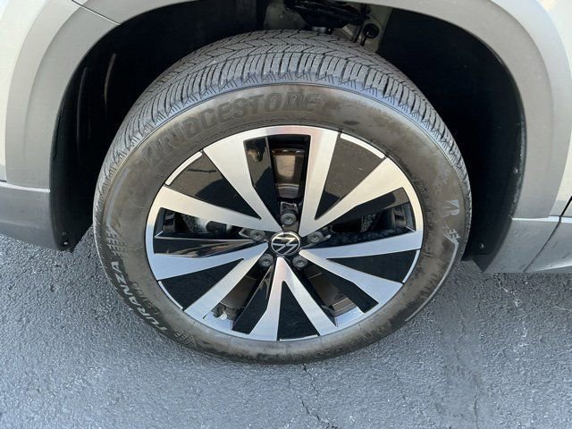 Used 2022 Volkswagen Taos SE image 12