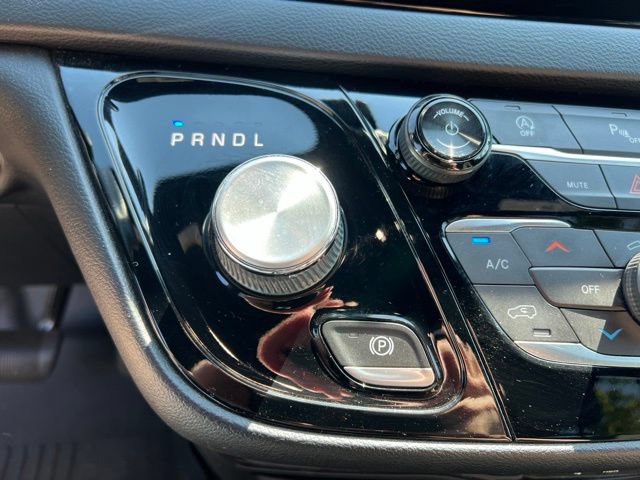 Used 2019 Chrysler Pacifica Touring Plus w/ S Appearance Package FWD image 21