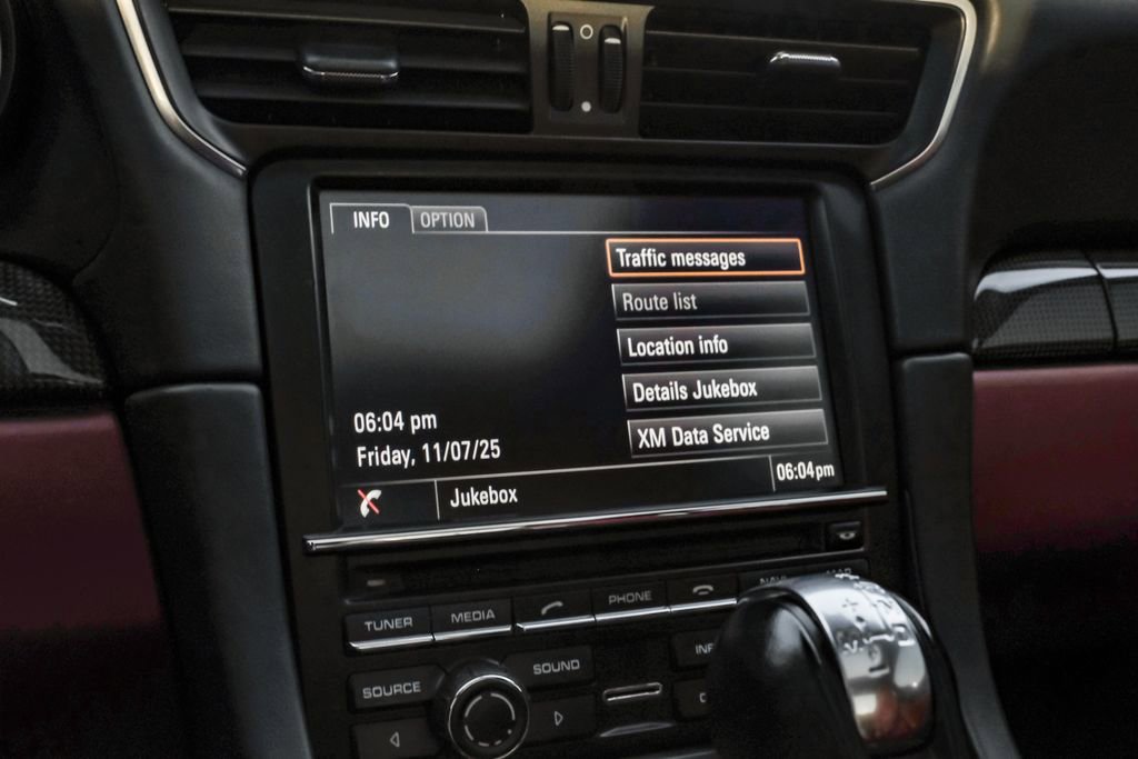 Used 2015 Porsche 911 Turbo S image 30