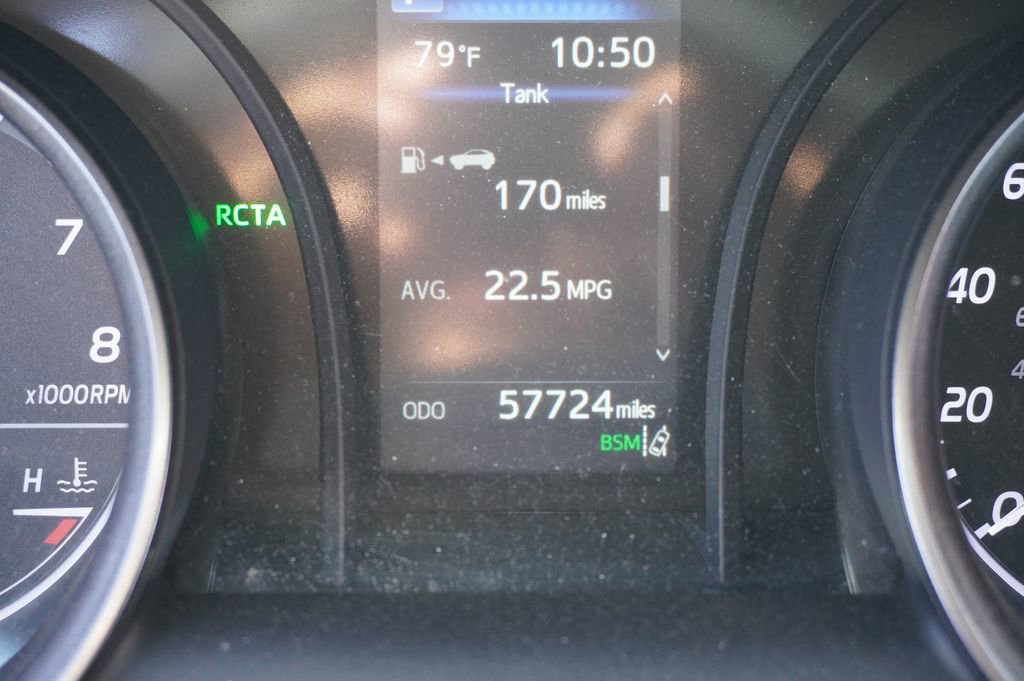 Used 2022 Toyota Camry SE w/ Convenience Package image 4