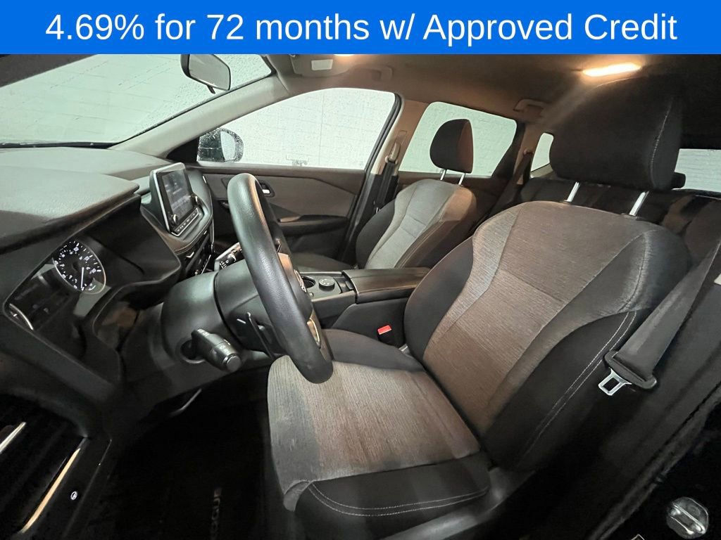 Used 2023 Nissan Rogue SV image 10