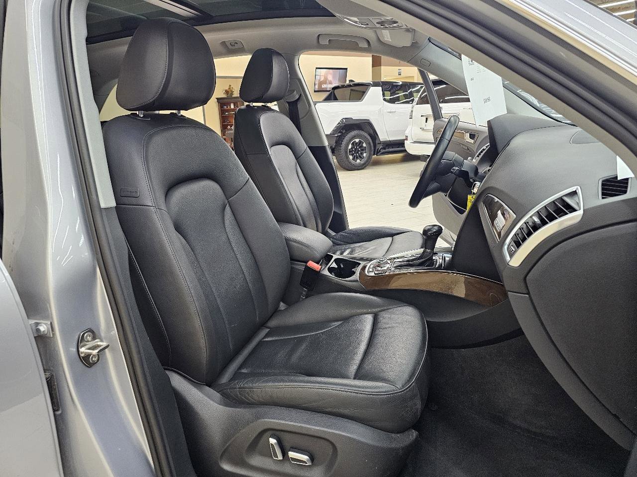 Used 2016 Audi Q5 2.0T Premium Plus w/ Technology Package image 20