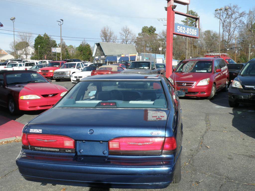 Used 1993 Ford Thunderbird LX image 2