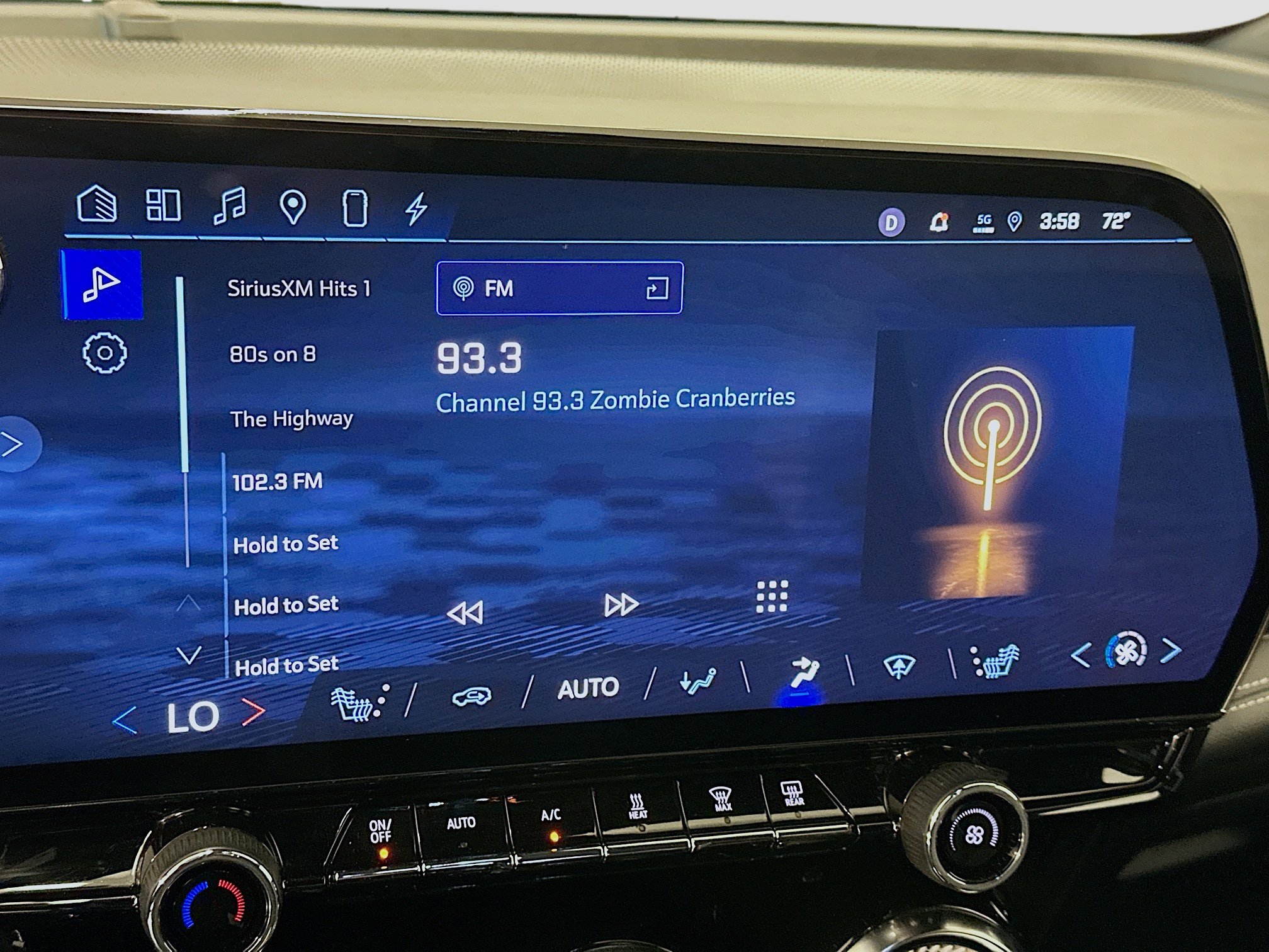 Used 2024 Chevrolet Blazer EV LT AWD/4WD image 21