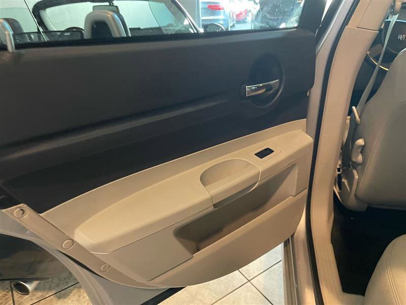 Used 2005 Dodge Magnum R/T w/ Convenience Group II image 46