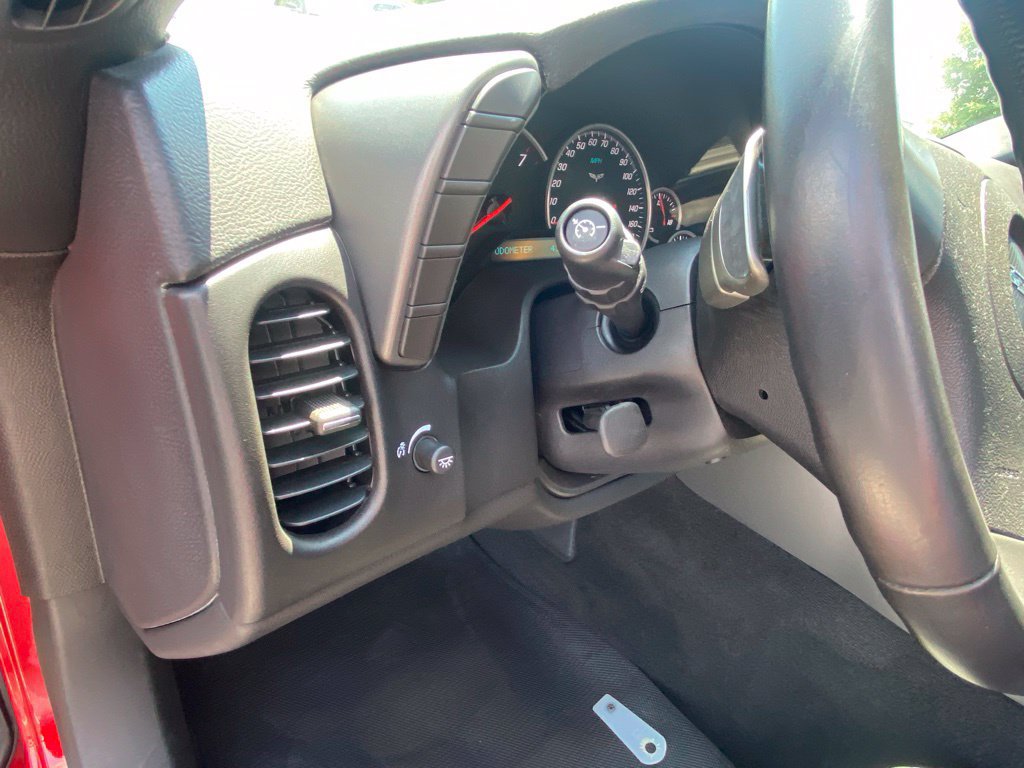Used 2007 Chevrolet Corvette Coupe RWD image 12