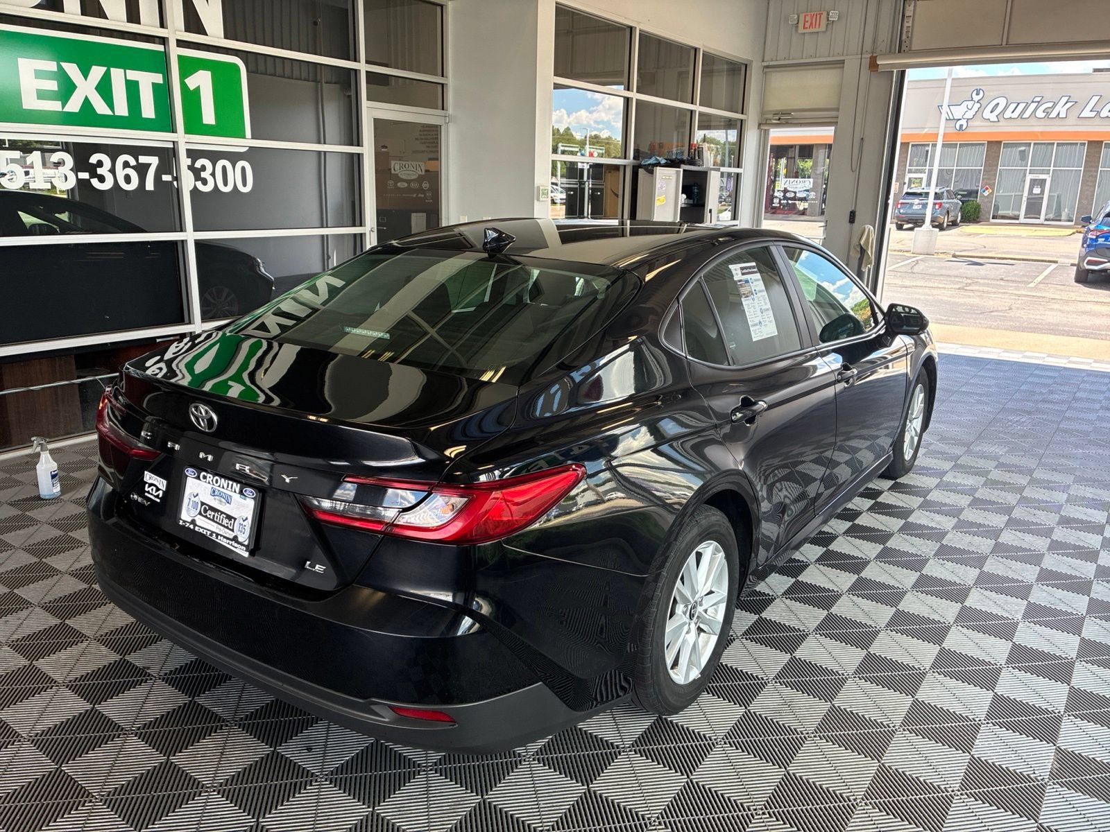 Used 2025 Toyota Camry LE FWD image 6