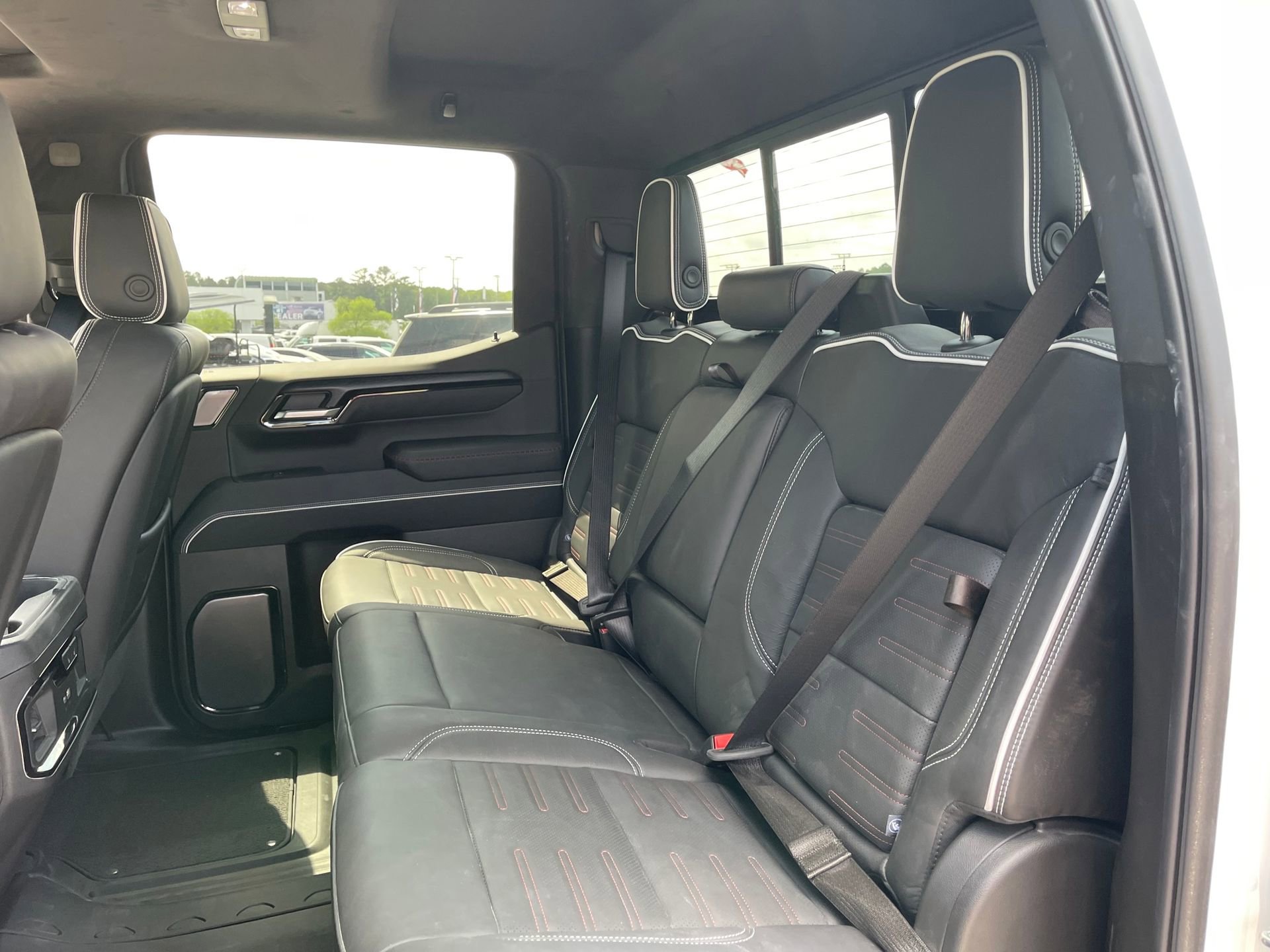 Used 2025 GMC Sierra 1500 AT4X image 21