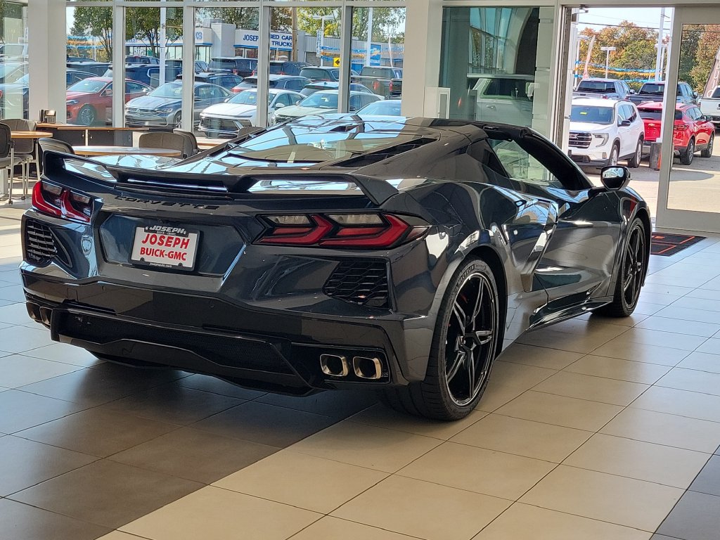 Used 2020 Chevrolet Corvette Stingray Preferred Cpe w/ 2LT Preferred Equipment Group RWD image 4