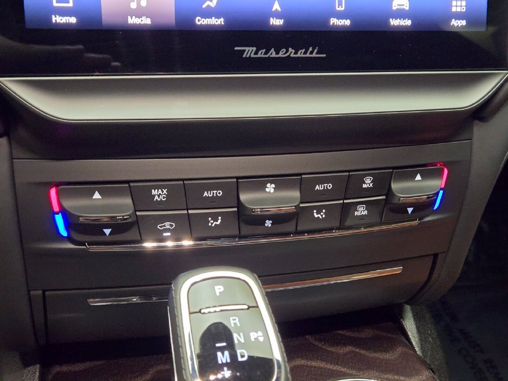 Certified 2023 Maserati Ghibli Modena RWD image 41