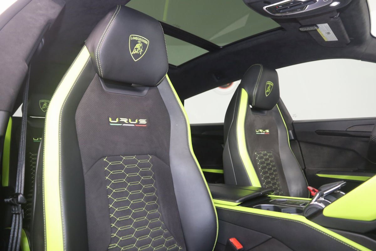 Used 2022 Lamborghini Urus AWD/4WD image 14