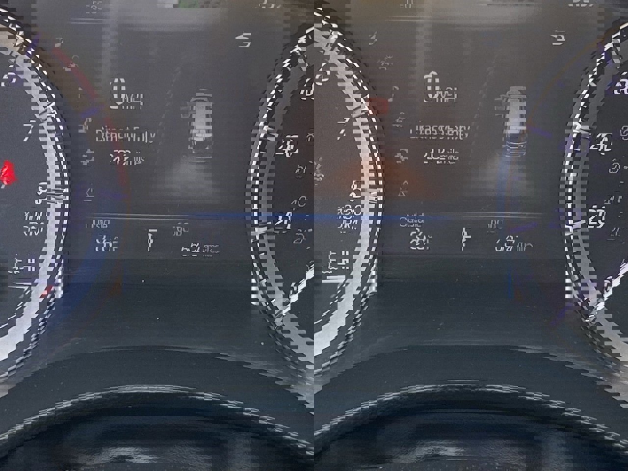 Used 2024 Toyota Highlander XLE image 12