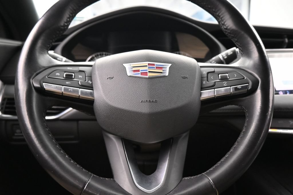 Used 2023 Cadillac XT4 Premium Luxury FWD image 26