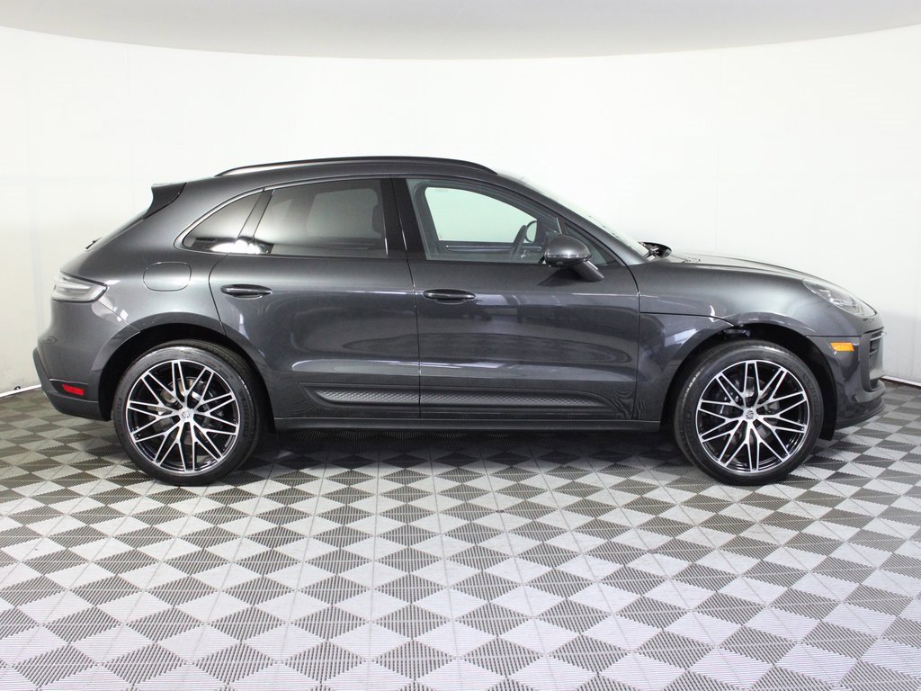 Used 2026 Porsche Macan image 8