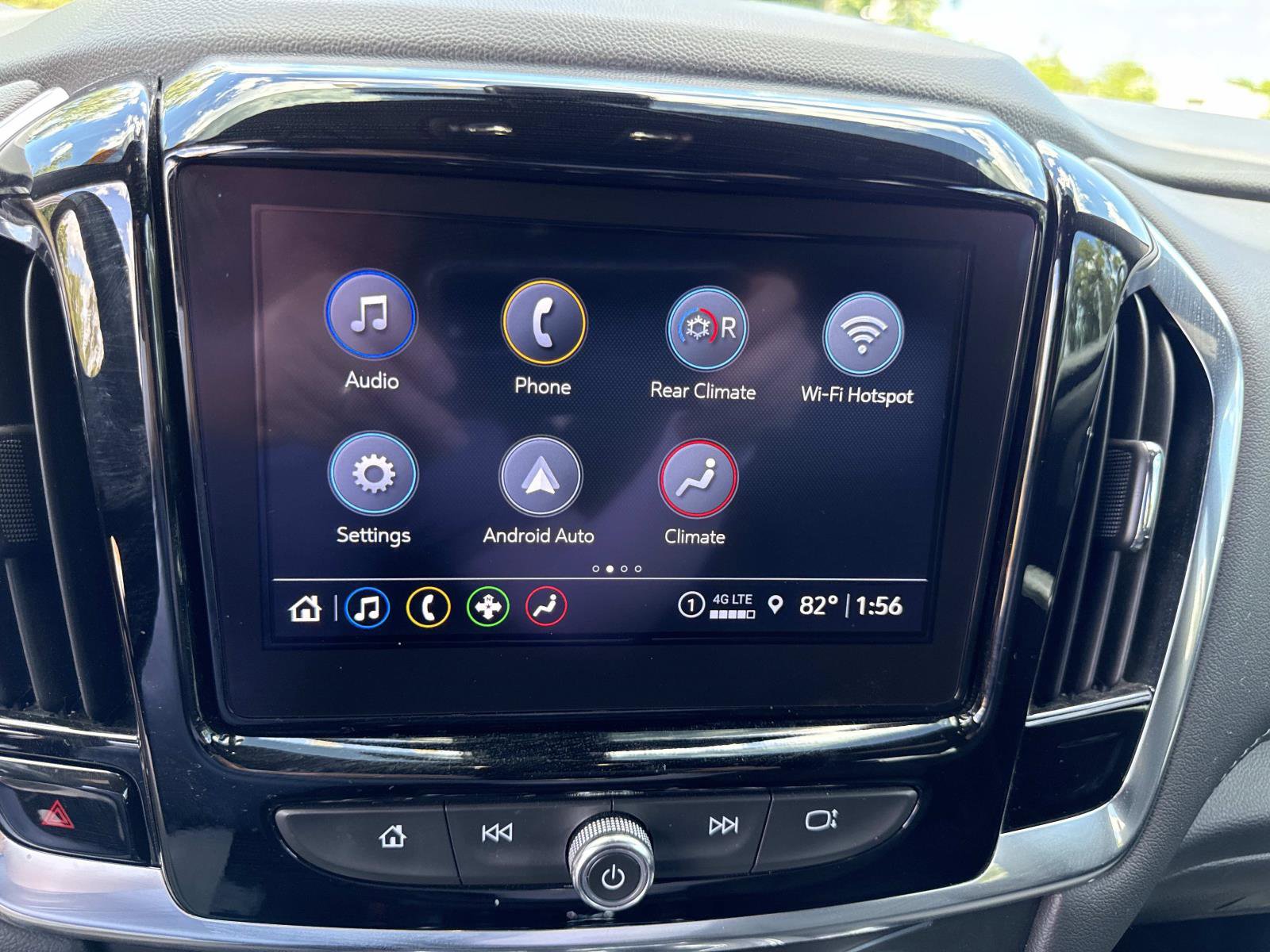 Used 2023 Chevrolet Traverse LT image 24