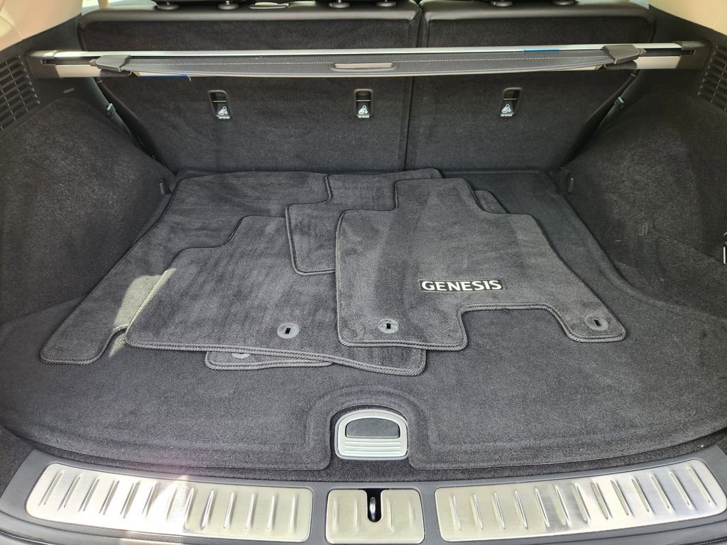 Used 2023 Genesis Electrified GV70 Advanced image 31