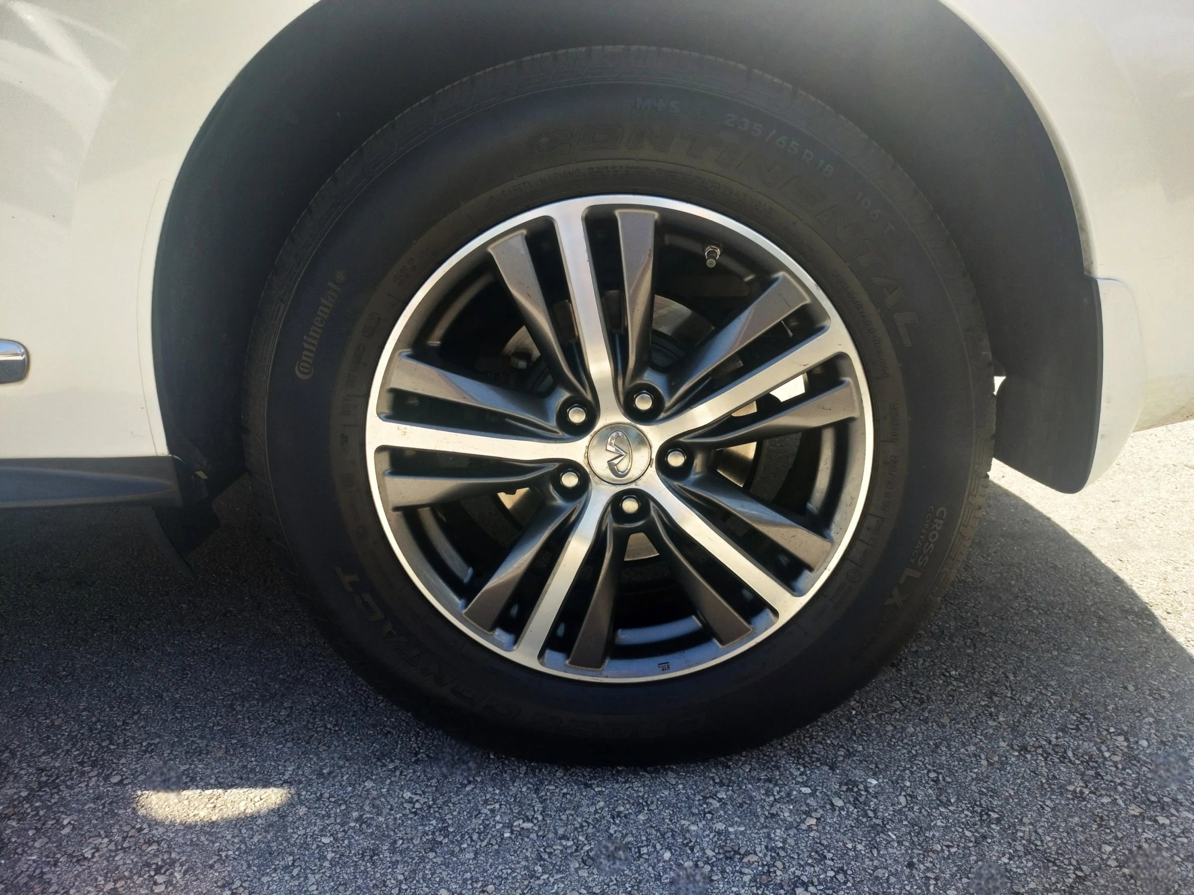 Used 2019 INFINITI QX60 Luxe w/ Essential Package image 28