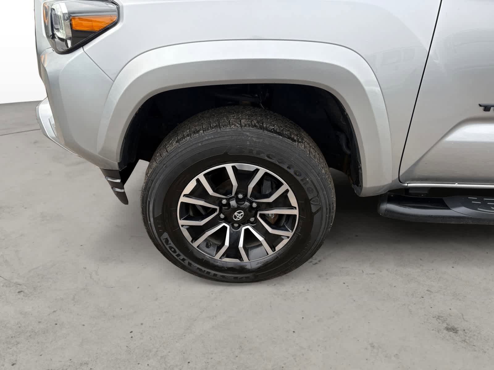 Used 2023 Toyota Tacoma TRD Sport AWD/4WD image 8