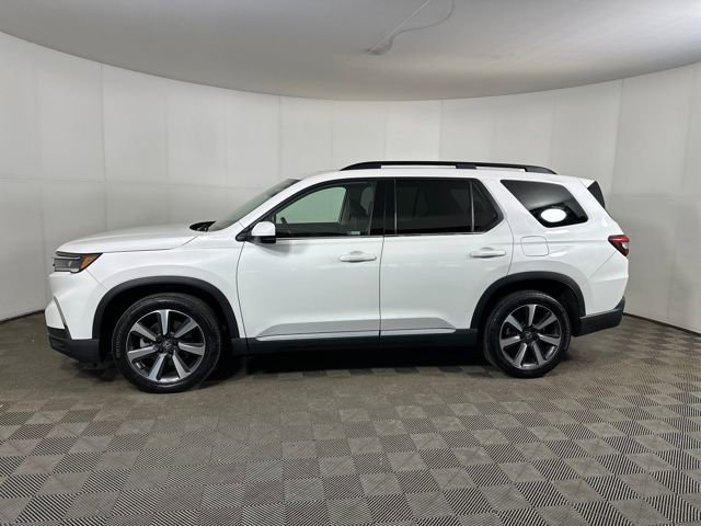 Used 2023 Honda Pilot Touring image 6
