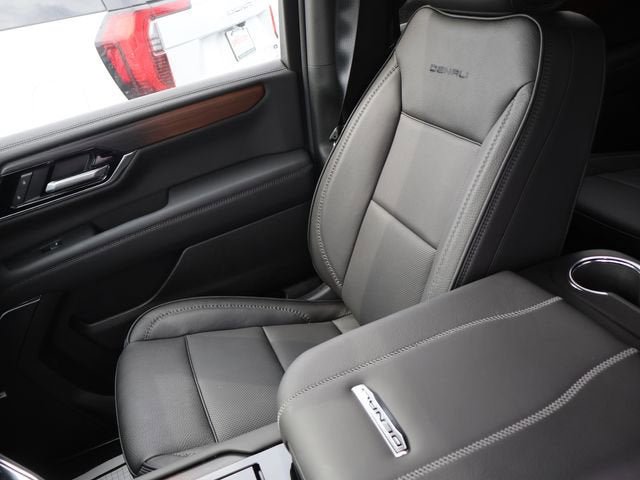 New 2026 GMC Yukon XL Denali w/ Sun & Power Step Package AWD/4WD image 22
