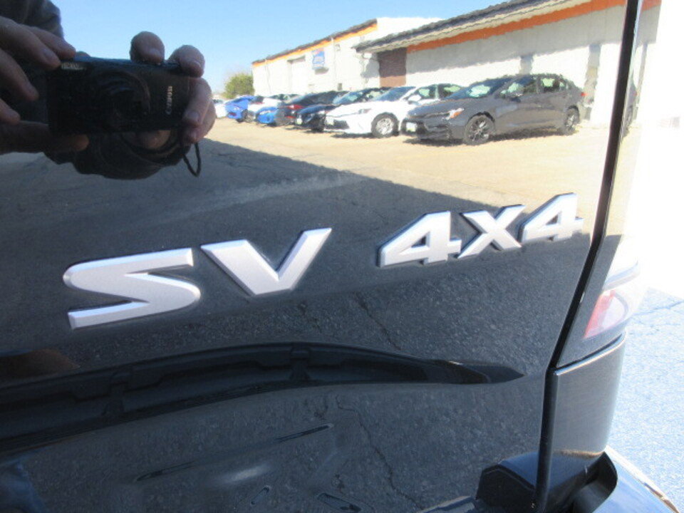 Used 2023 Nissan Frontier SV w/ SV Premium Package image 37